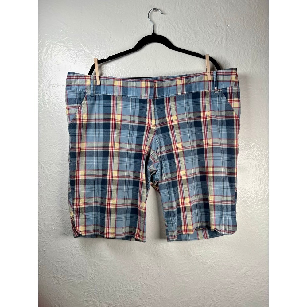 Torrid‎ Plaid Bermuda Shorts 22 Blue Red Cotton Stretch Mid Rise Golf Preppy